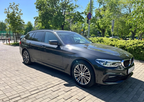 BMW Seria 5 cena 155000 przebieg: 56000, rok produkcji 2019 z Warszawa małe 277